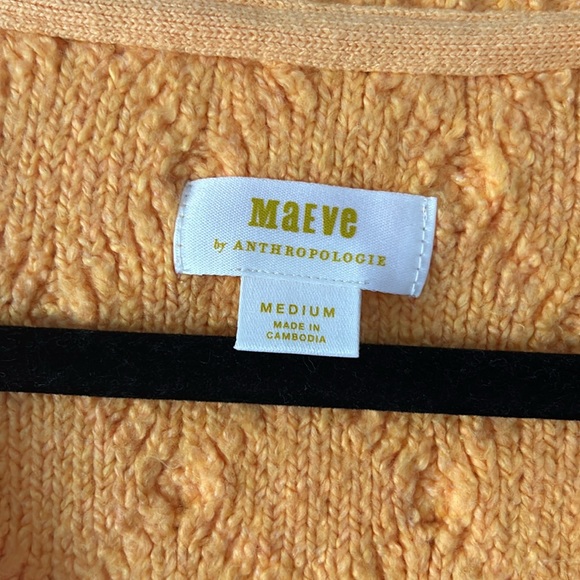 The Tillie V-neck Sweater - Picture 3 of 5